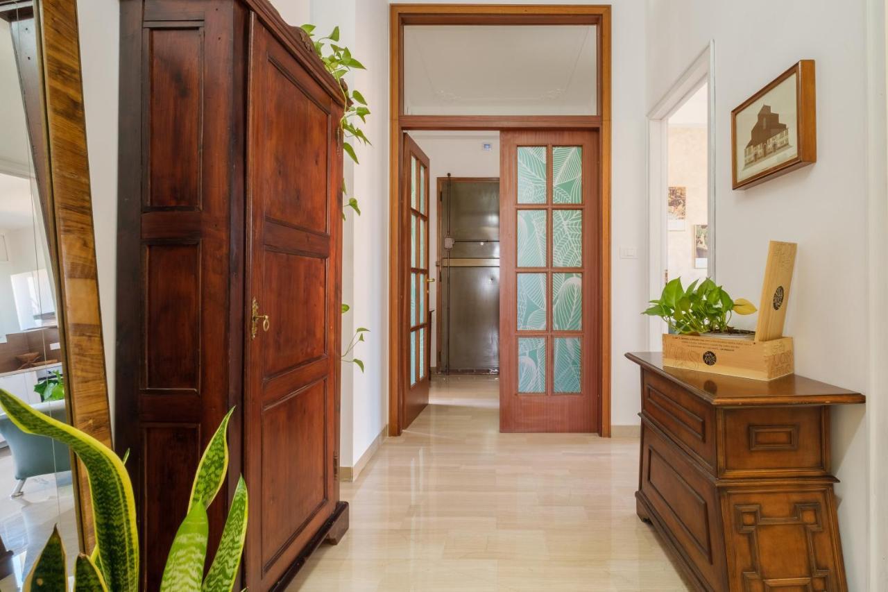 Fabula Rooms 3 Suites With Private Bathroom 博洛尼亚 外观 照片