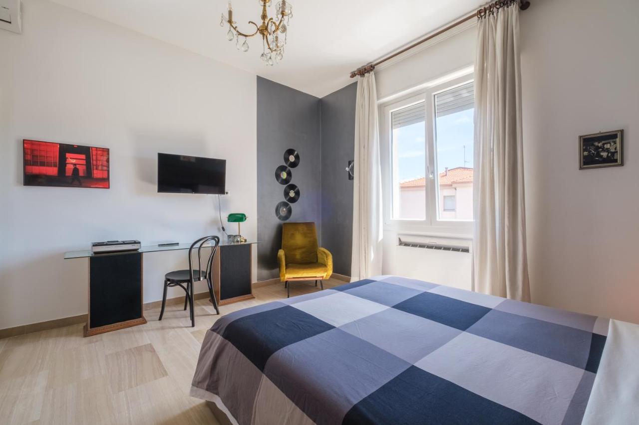 Fabula Rooms 3 Suites With Private Bathroom 博洛尼亚 外观 照片