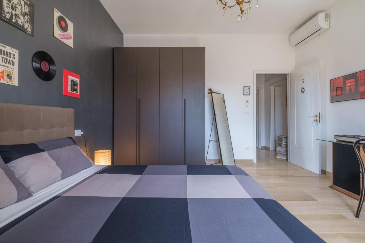 Fabula Rooms 3 Suites With Private Bathroom 博洛尼亚 外观 照片