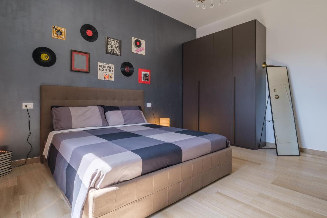 Fabula Rooms 3 Suites With Private Bathroom 博洛尼亚 外观 照片