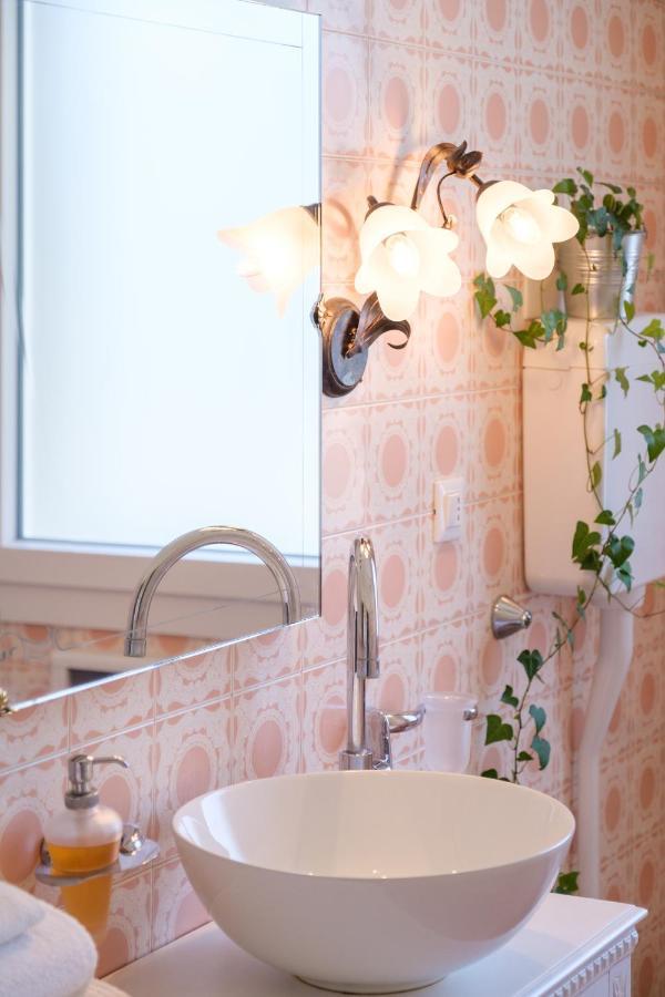 Fabula Rooms 3 Suites With Private Bathroom 博洛尼亚 外观 照片